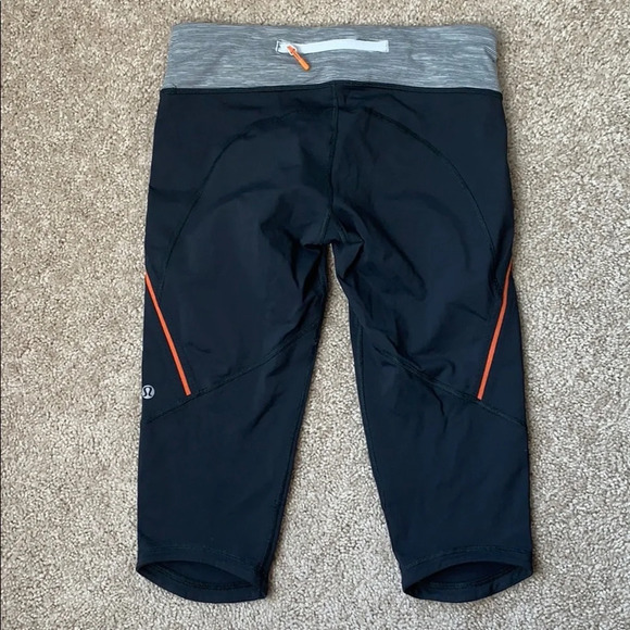Lululemon gray/black crops sz 6 - Picture 3 of 7